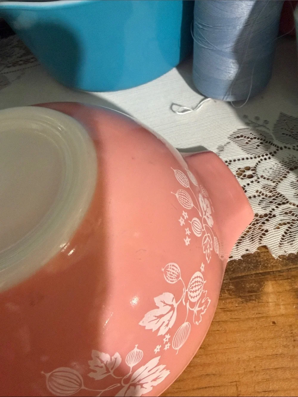 PYREX pink gooseberry 442 Cinderella mixing bowl